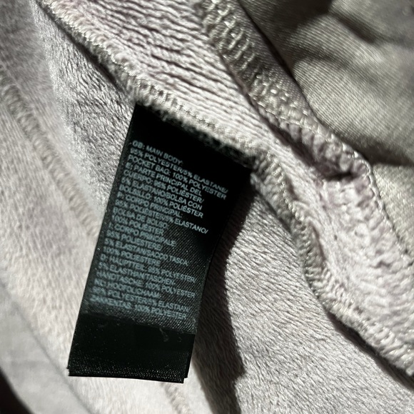 The North Face Women's Lavender Plush Jacket~ size M - Picture 8 of 8